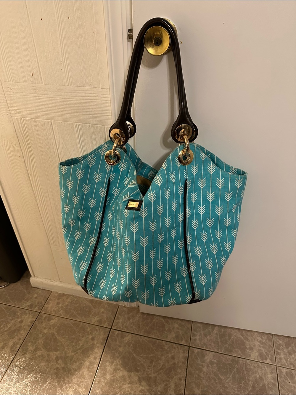 Ame and Lulu Teal Arrow Print Tote Bag with Dark Handles